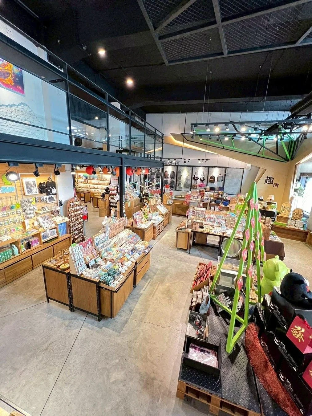 雑貨店内の様子