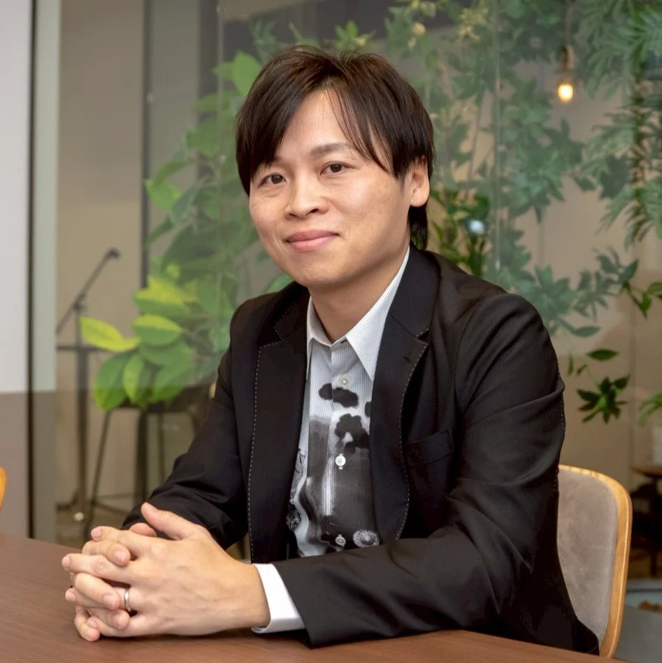 川端一成氏