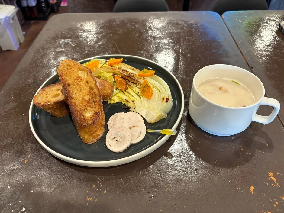 フレンチトーストとスープのセット