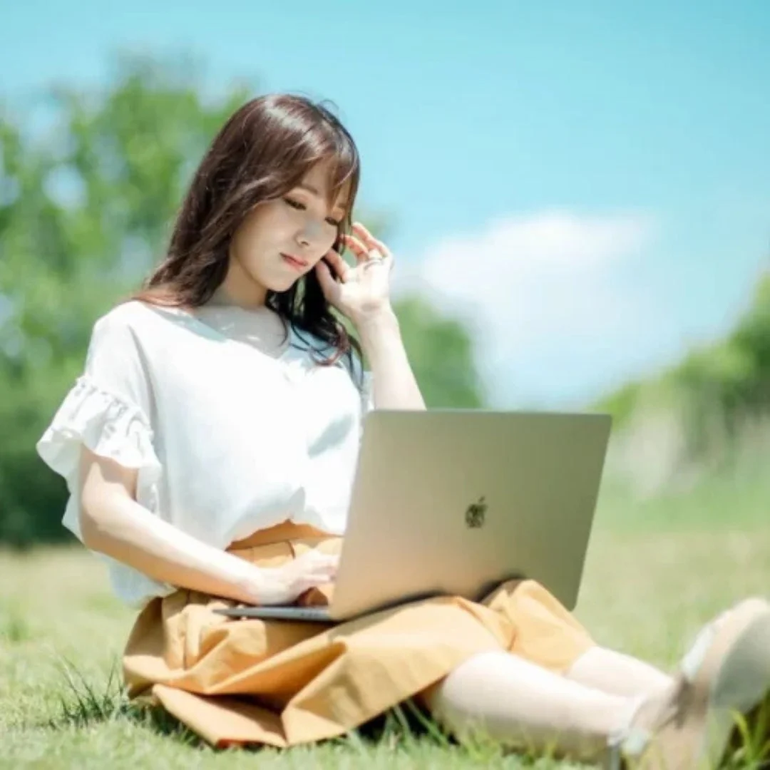 Webデザイナー森由唯氏のポートレート