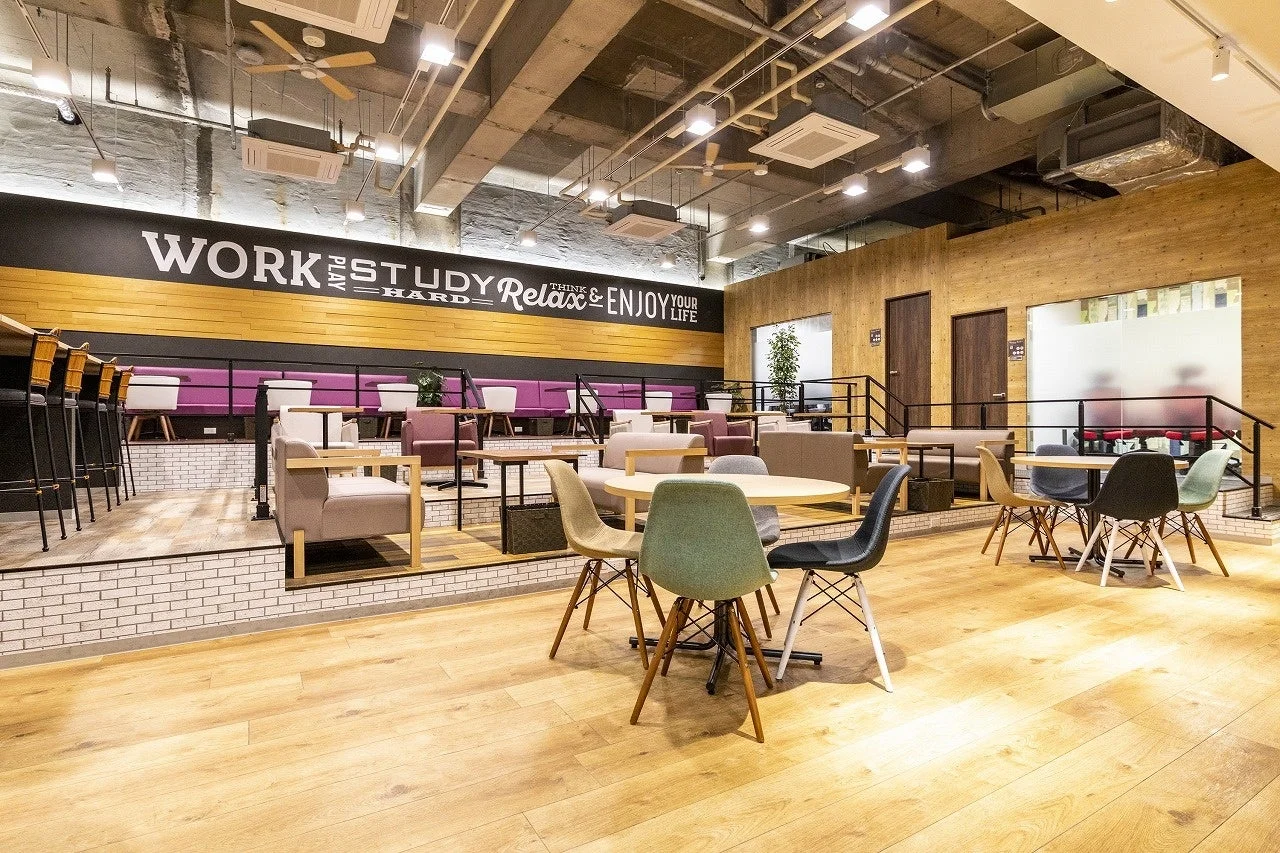 BIZcomfort西宮のコワーキングスペース