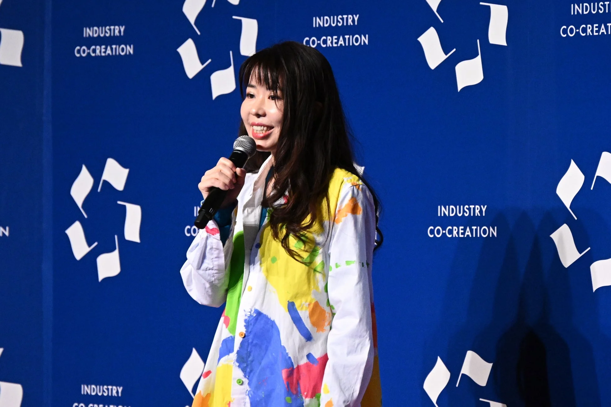 プレゼンテーション中のリフレクトアート代表