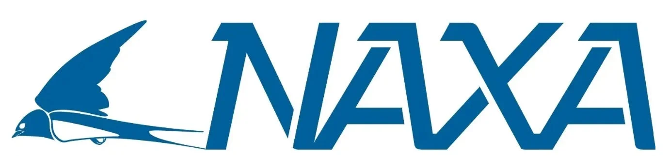 青いツバメのシルエットと「NAXA」という文字が組み合わされたロゴマークです。シンプルで洗練されたデザインが特徴です。