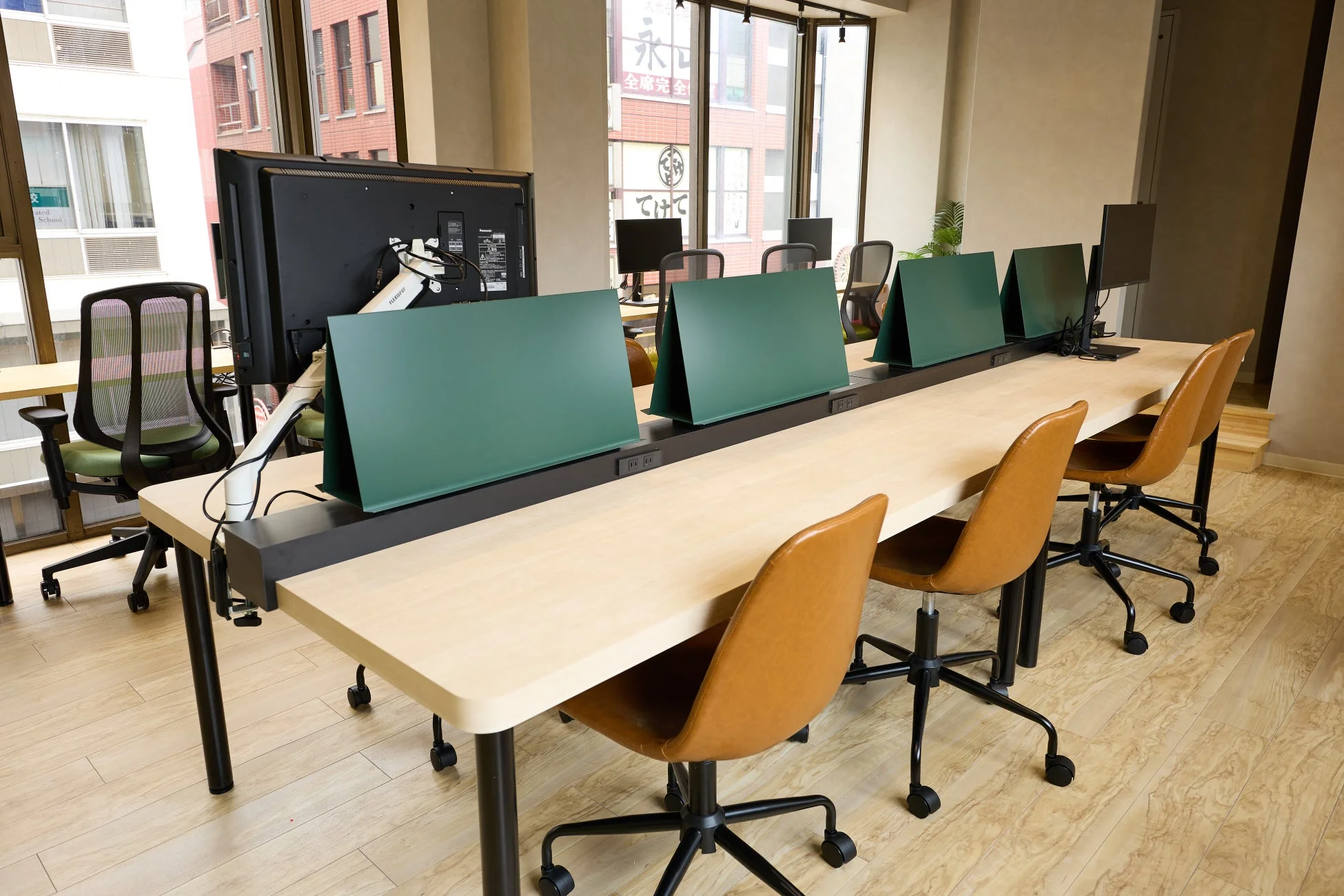 広々とした作業スペース