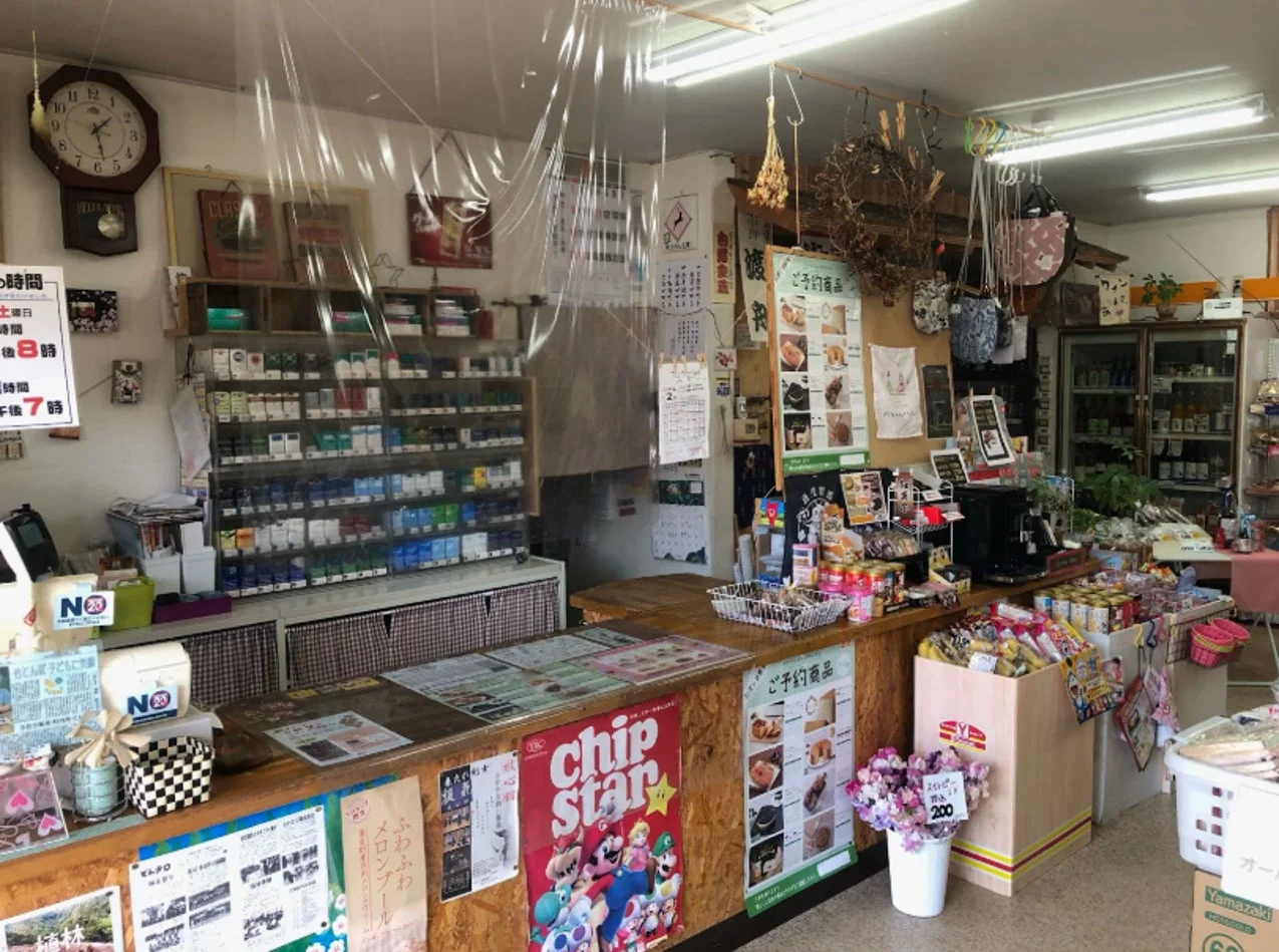 地域密着型店舗の店内風景