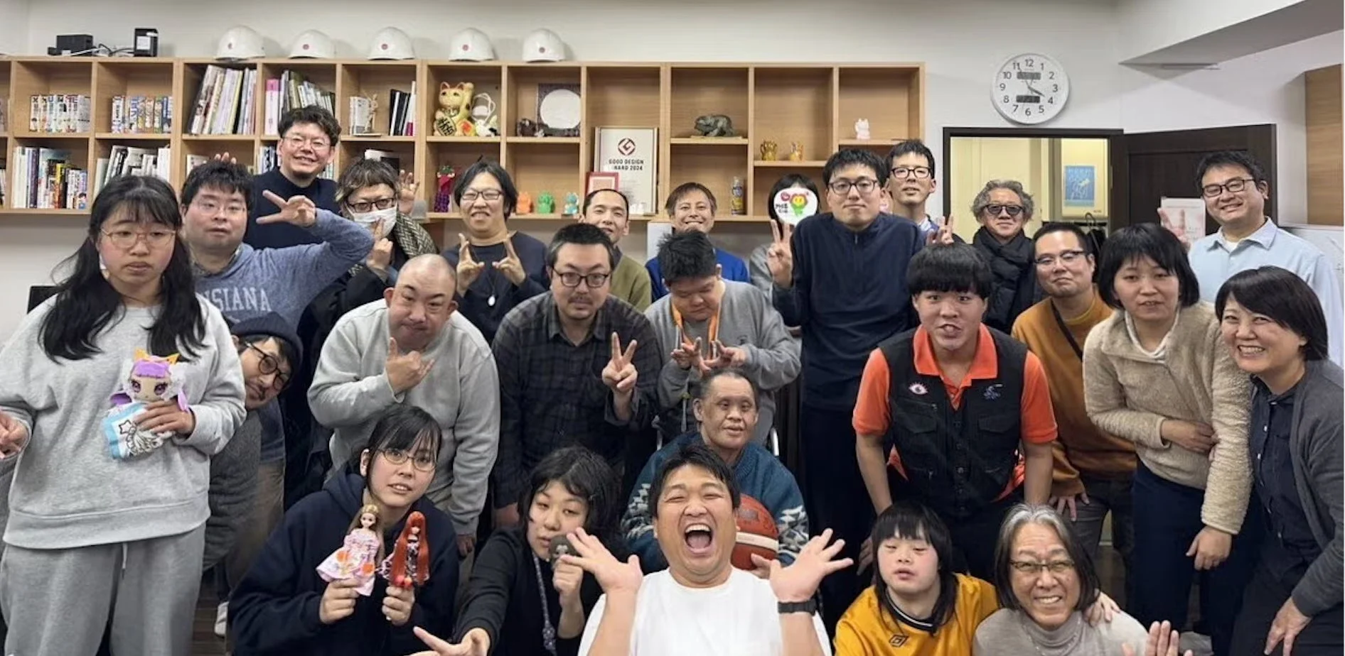 集合写真に写る代表理事 髙橋圭氏
